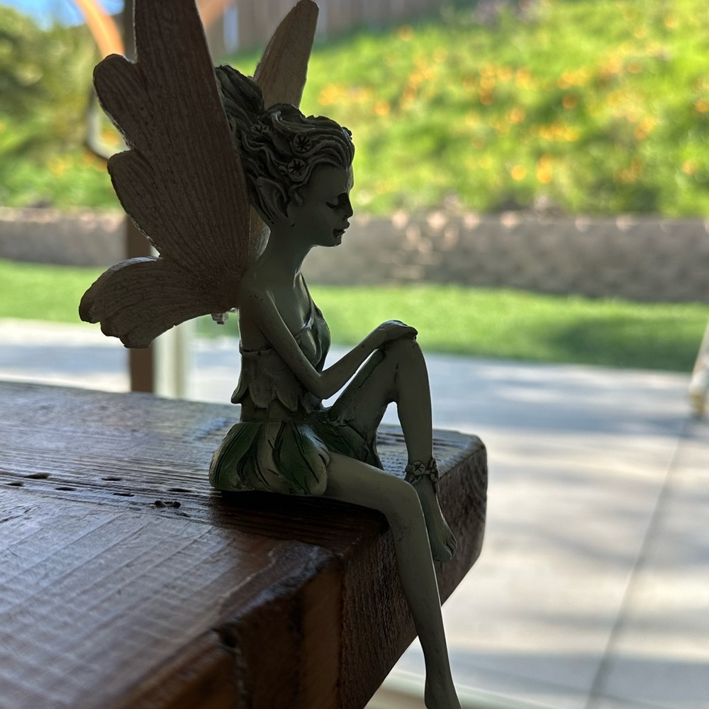 Fairy Statue Shelf Sitter New In Box Sitting Fairy Garden Yard Ornament Resin